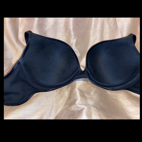 ❌SOLD❌ Victoria’s Secret Push-up Bras - Picture 8 of 10